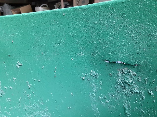 生コンクリートバケツ　ホッパー　再塗装済み　中古　山口県発～　＊FU61_錆びて穴の開いた部分があります