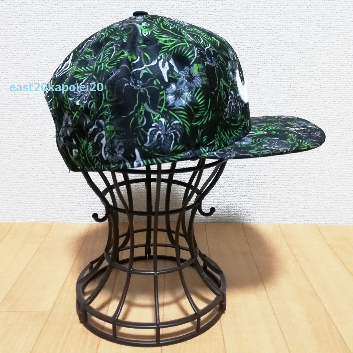 NIKE ナイキ ビッグ スウッシュ 刺繍 FLORAL フローラル 花柄 ボタニカル 総柄 SNAPBACK ベースボール キャップ 帽子 グリーン 系 美品