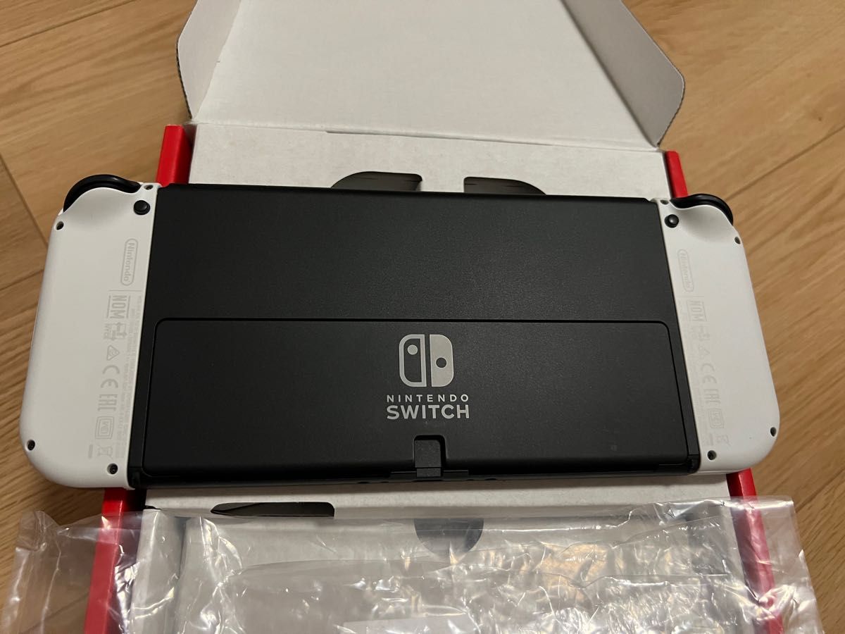 美品　Nintendo Switch 本体 有機ELモデル ホワイト　プロコン　純正　PRO コントローラー