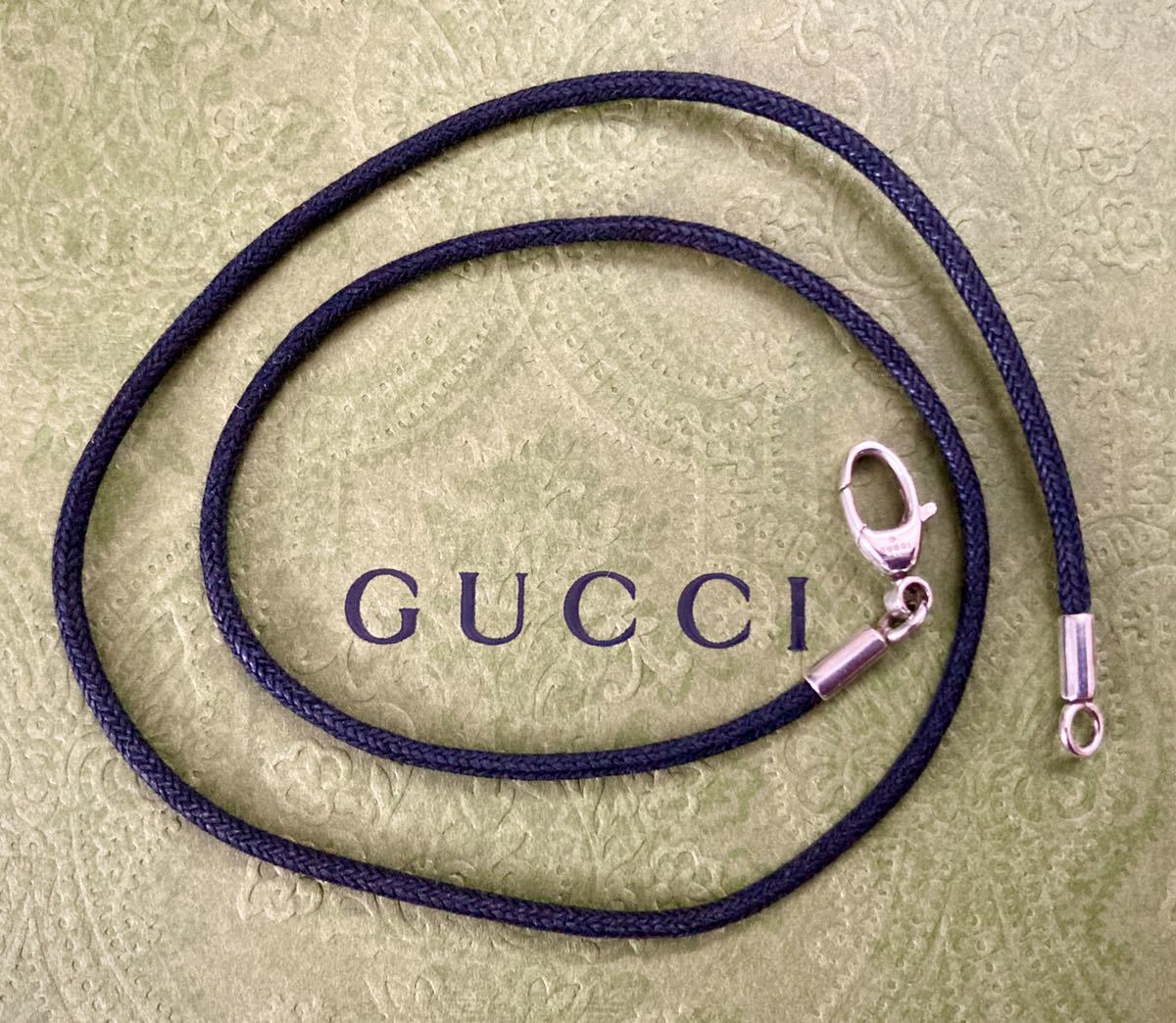 【即決/送料込み】正規品/希少 GUCCI/グッチ レザーチョーカー/革紐 ネックレス ブラック×シルバー_画像1