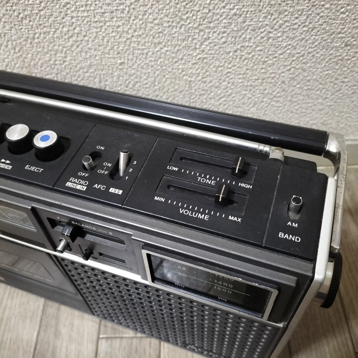 ★SONY CF-1765 FM/AM ステレオラジカセ ラジオカセットレコーダー 動作未確認 昭和レトロ ソニー ビンテージ アンティーク オーディオ_画像5