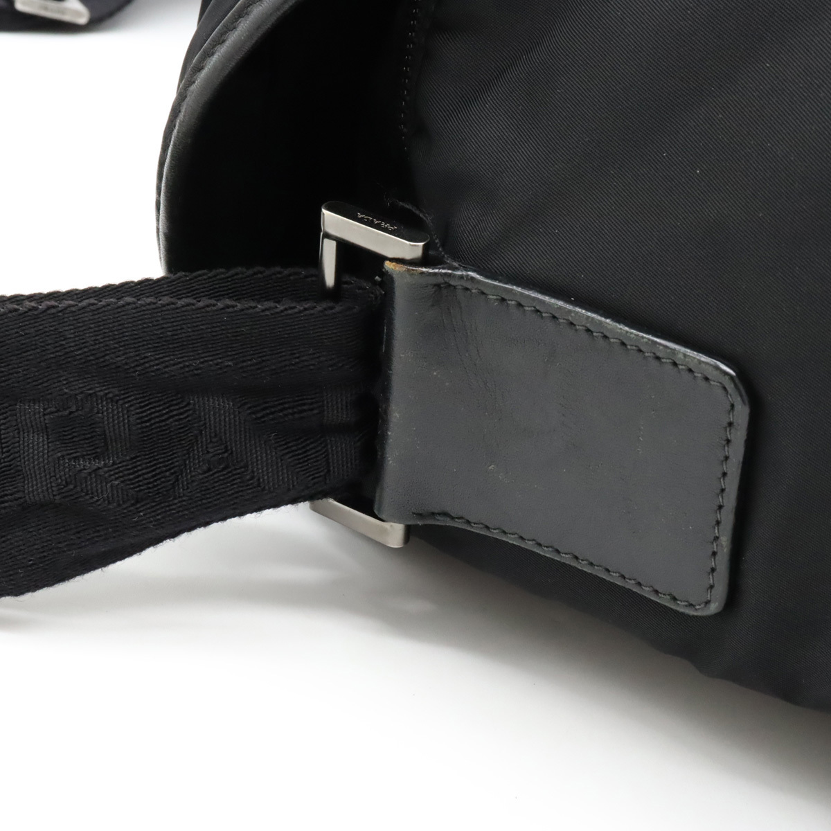 最上の品質な NERO レザー ナイロン 斜め掛け メッセンジャーバッグ
