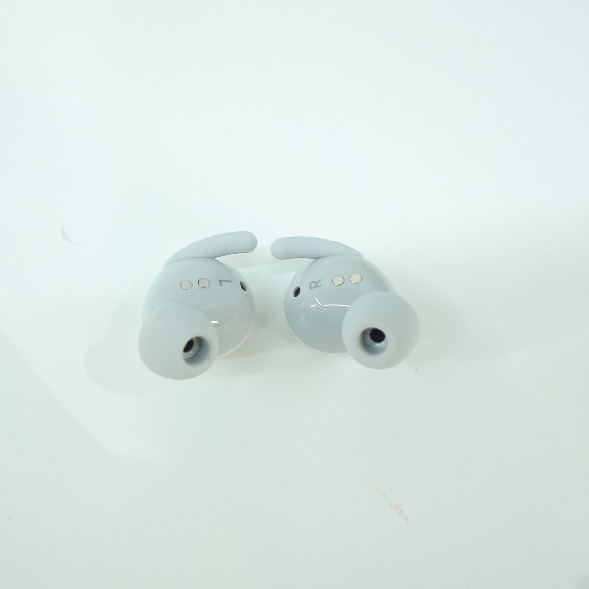 100 Google/グーグル pixel buds a-series Bluetoothイヤフォン Clearly White 完全ワイヤレスイヤホン ※中古_画像4