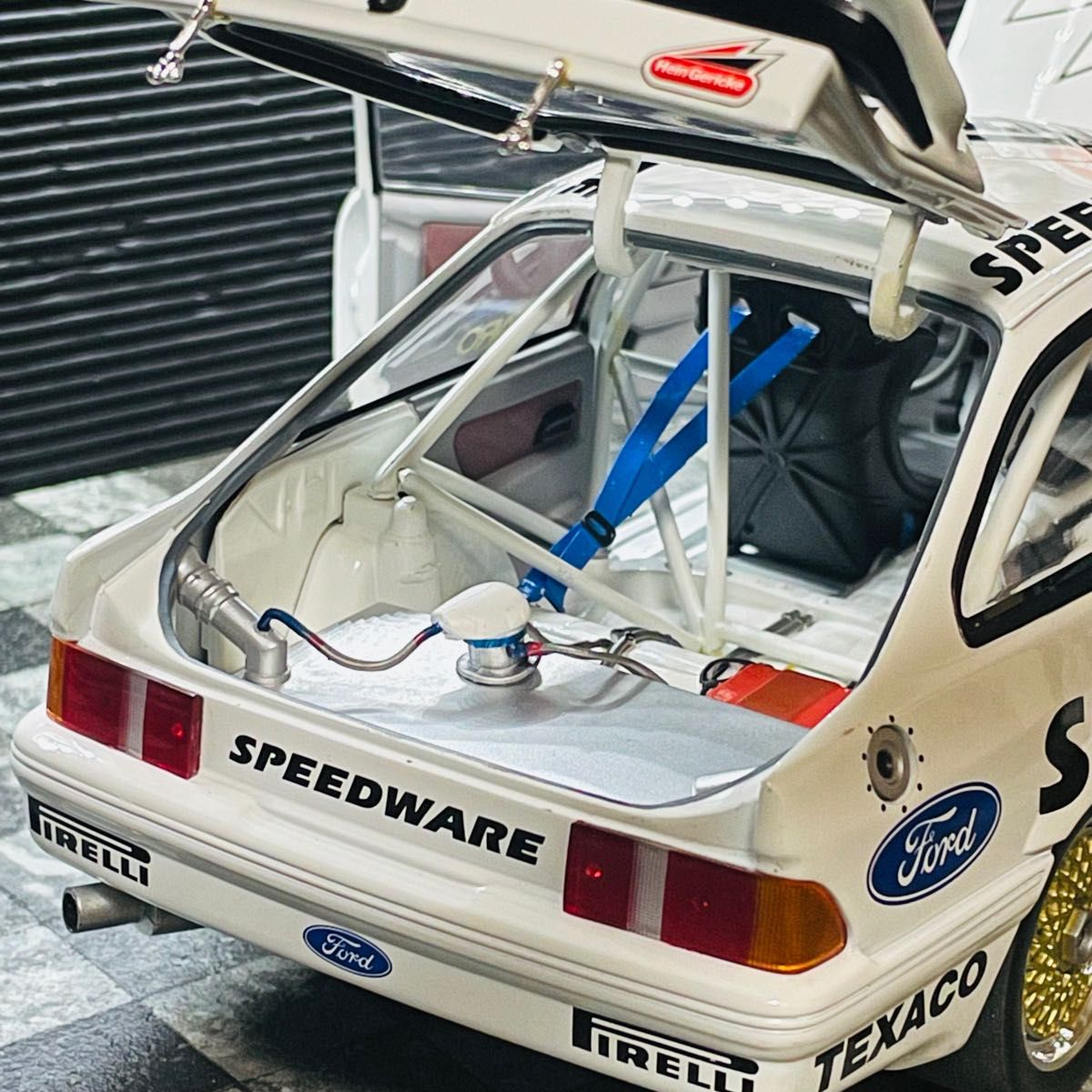 1/18 PMA フォード シエラ コスワース RS500 DTM チャンピオン 1/18 PMA フォード シエラ コスワース RS500 DTM チャンピオン