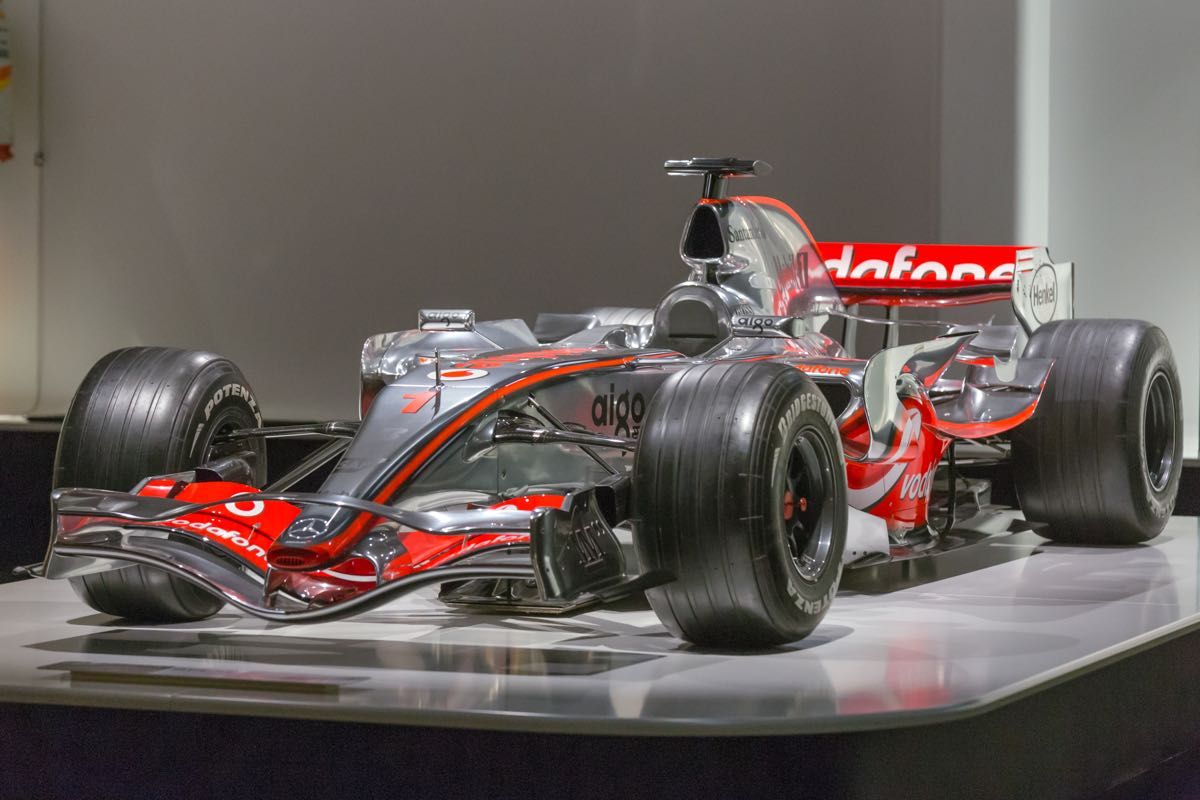 1/18 PMA マクラーレン メルセデス MP4-22 ルイス・ハミルトン 1/18 PMA マクラーレン メルセデス MP4-22 ルイス・ハミルトン