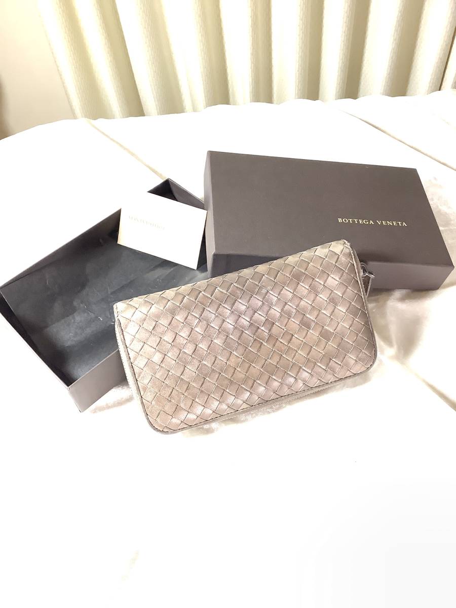 BOTTEGAVENETA ボッテガヴェネタ 長財布　ラウンドファスナーゴールド　ユニセックス