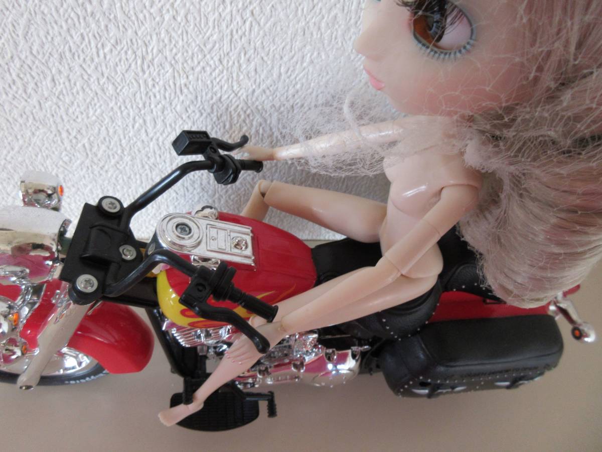 人形用に使えるオートバイ 全長33cm　高さ16,5cm　幅11cm* / ドール /Pullip/Licca/Barbie/*2_画像2