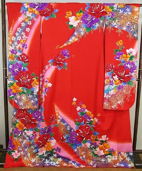 激安】 AM359 正絹 大振袖 リメイク品 振袖 グラデーション地 花 孔雀
