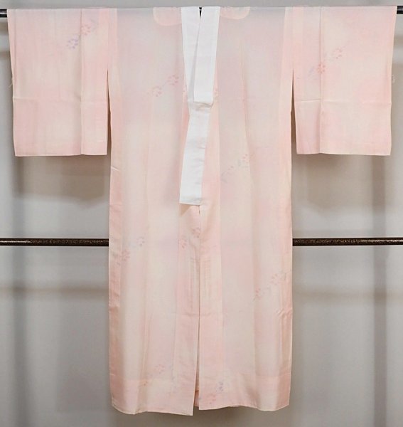 AM332　正絹　胴衣抜き袖無双　女性用　襦袢　ピンク色系ぼかし色地　花柄　身丈128ｃｍ