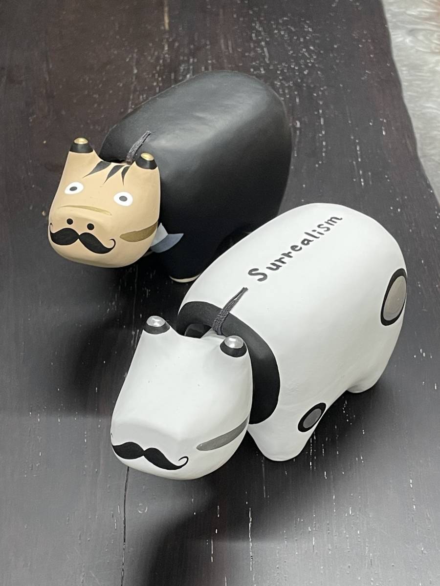 Yahoo!オークション - 赤べこ ダリ ひげべこ 2体セット Yahoo!オークション - 赤べこ ダリ ひげべこ 2体セット