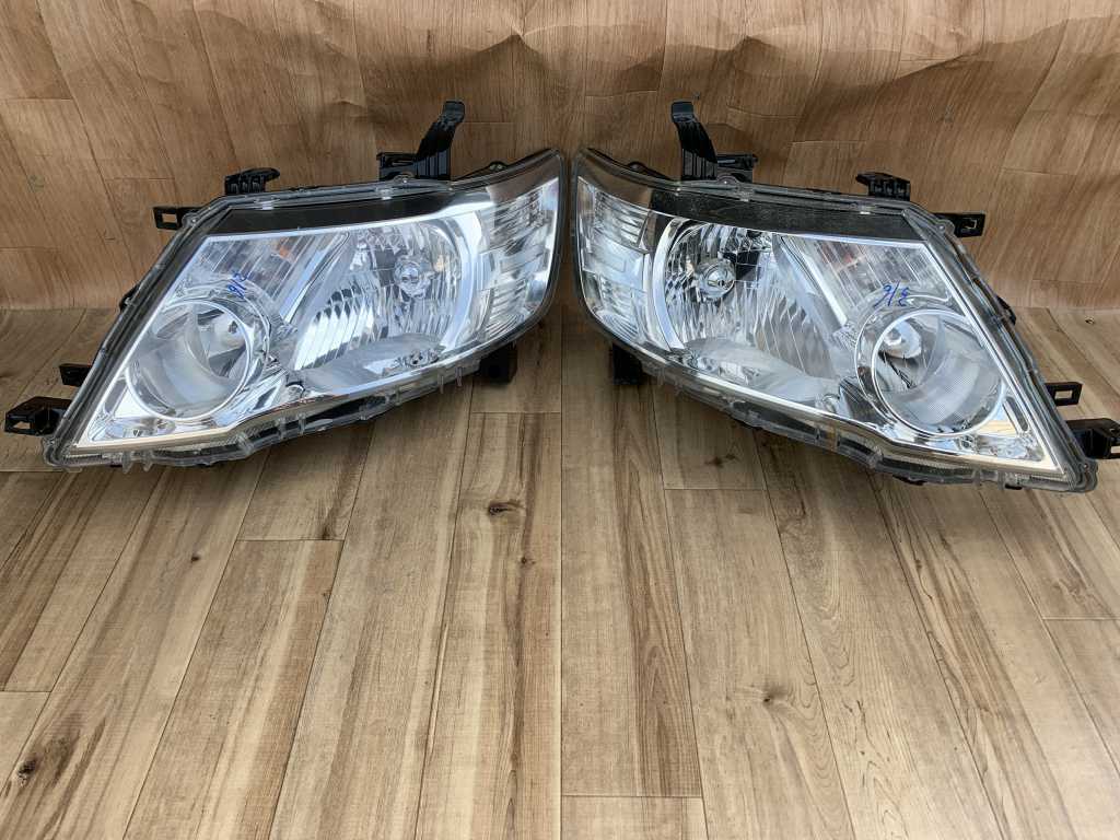 316 C25 CC25 NC25 latter term Serena left right head light headlamp left right electric levelizer - attaching light axis KOITO 100-24920