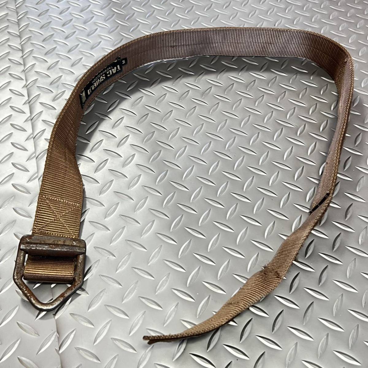 米軍放出品 TAC SHIELD BELT Made in USA リガーベルト MEDIUM ブラウン おしゃれ  (INV W69)の画像1