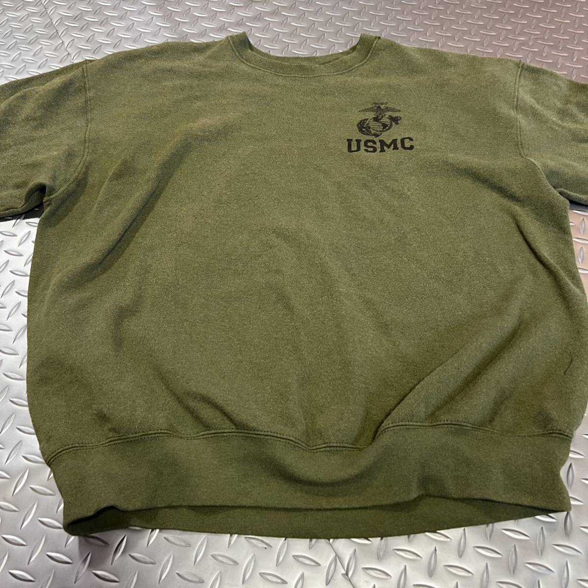 米軍放出品 Tシャツ　 スウェットトレーナー USMC ランニング　トレーニング　 OD (INV U51)_画像2