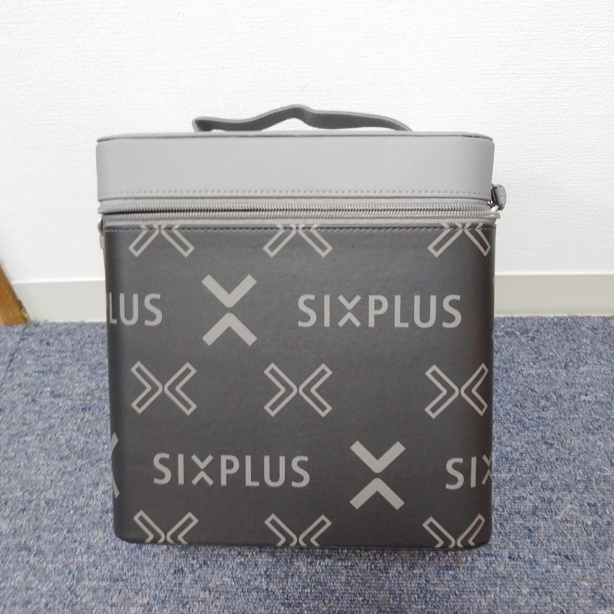 SIXPLUS 　レディース　メイクボックス_画像1
