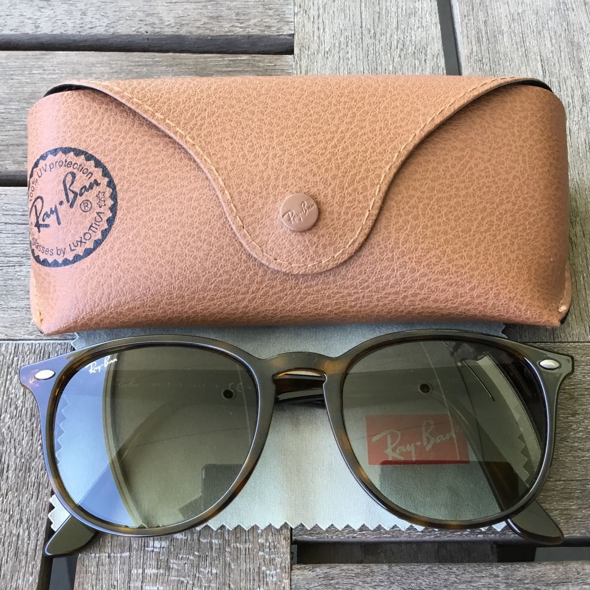 美品 レイバン Ray-Ban RB4259-F 大人気モデル 値下げ不可