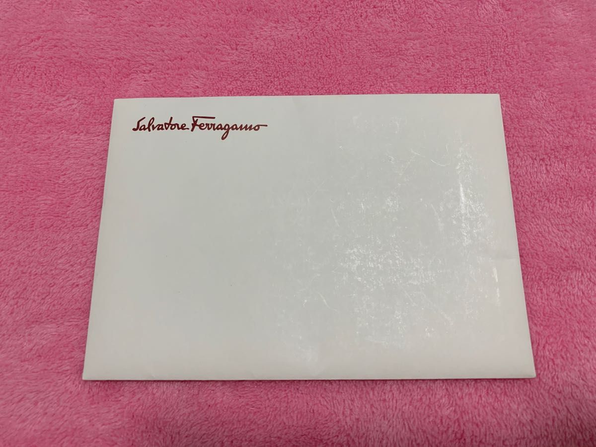 フェラガモ　メッセージカード　封筒