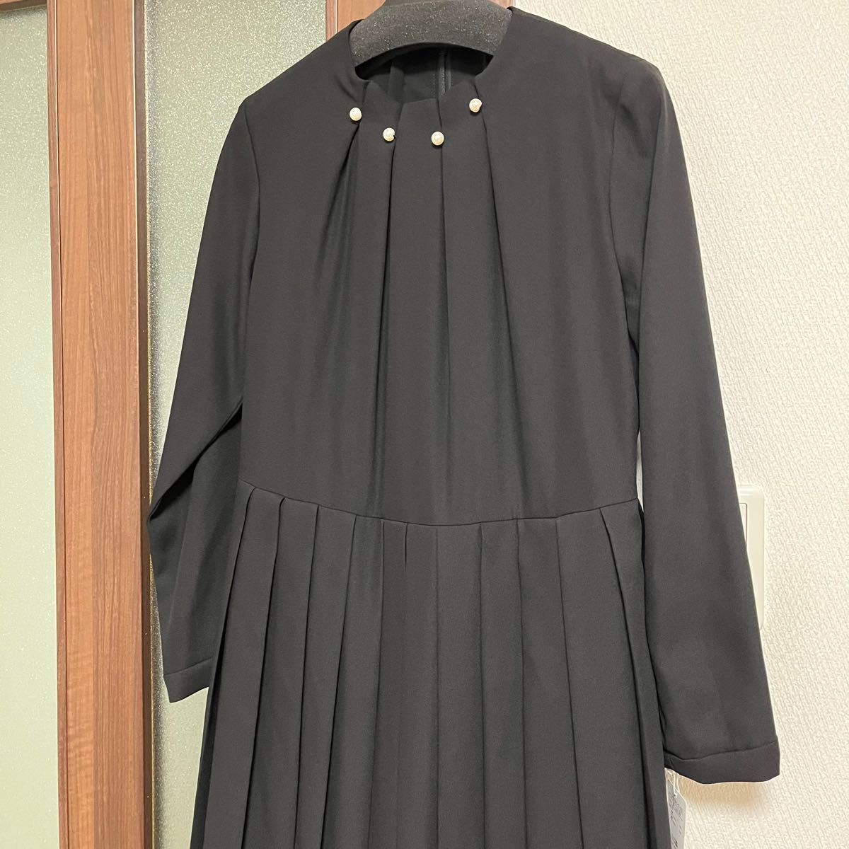 NOLLEY'S WOMENクロ バックサテンジョーゼットワンピース 首元 NOLLEY'S WOMENクロ バックサテンジョーゼットワンピース 首元