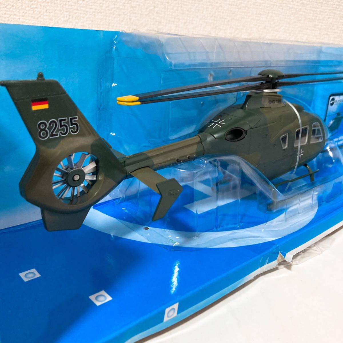 スカイパイロット ドイツ軍 ユーロヘリコプター EC135 1/43 【NewRay】_画像4