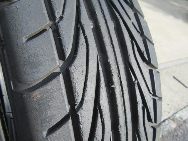 個人展覽鄧祿普DZ101 155 / 55R14 4件300公里跑中年 <Br> 個人出品　ダンロップ　DZ101　155/55R14　4本　300km程度走行　中古