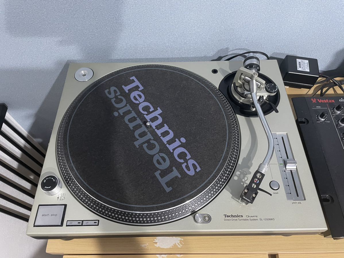 動作品】Technics テクニクス SL-1200 MK5 ターンテーブル | beltone.sg