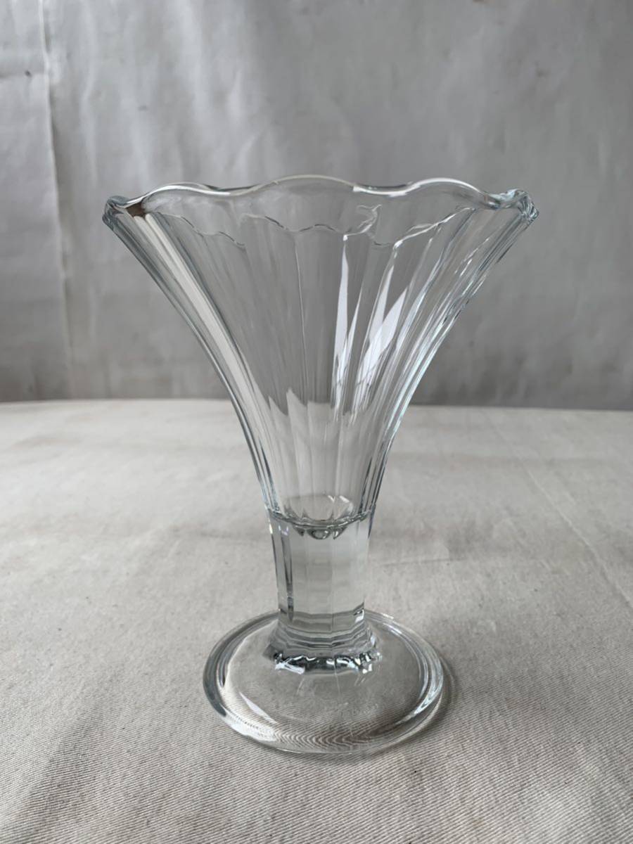 未使用品 イタリア製デザインが素敵なパフェグラス2個セット ガラス硝子古道具アンティークビンテージレトロインテリアディスプレイ花器_画像4
