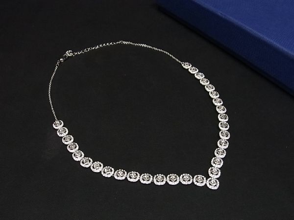 # как новый # SWAROVSKI Swarovski стразы колье короткое колье аксессуары женский оттенок серебра BE1631