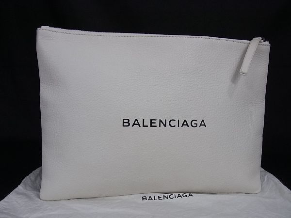 ■極美品■ BALENCIAGA バレンシアガ 485110 ショッピング クリップ M レザー クラッチ セカンドバッグ マルチケース ホワイト系 AP0758