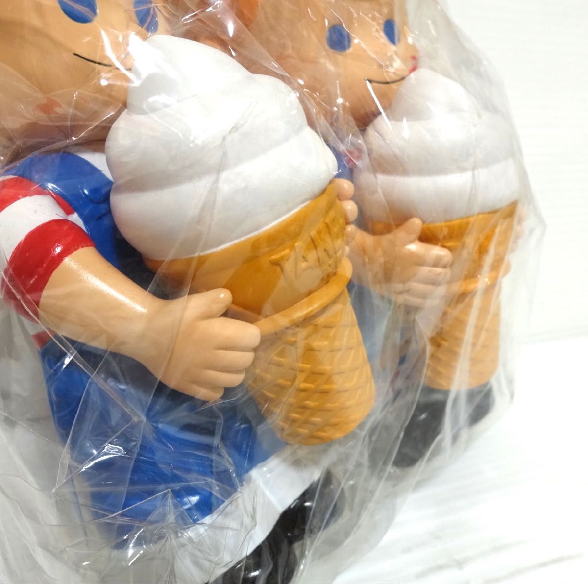 未開封 ニックン & セイチャン ソフビ人形　貯金箱　フィギュア ソフトクリーム 日世 NISSEI ノベルティ 非売品