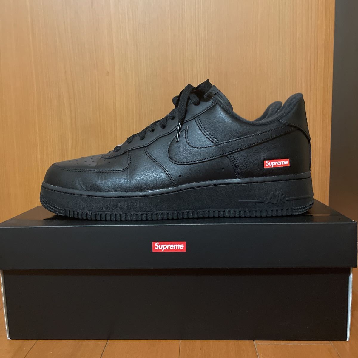 希少 即完売『SUPREME』×『NIKE』23S/S AIR FORCE1 シュプリーム ナイキ エアフォース1 コラボスニーカー ストリート 10.5 28.5cm_画像2