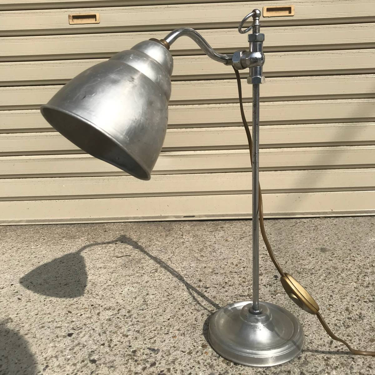 【ミッドセンチュリー】1950s フランス製　テーブルランプ　ヴィンテージ　ランプ　ミッドセンチュリー　照明　店舗什器　卓上ランプ