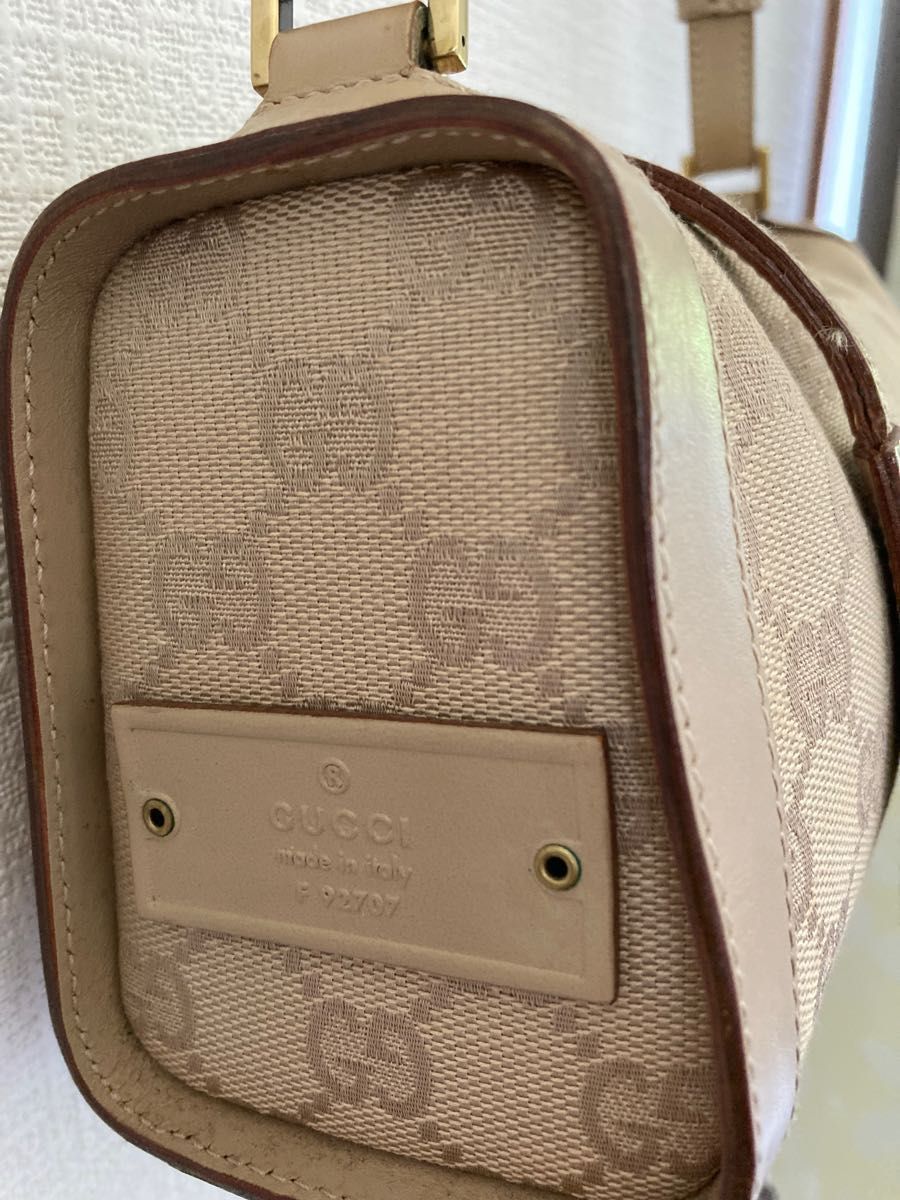 GUCCI Canvas Shoulder Bag 