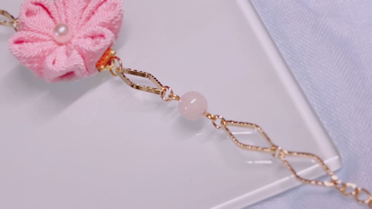 【Ｎｏ.５２】つまみ細工　ハンドメイド　ブレスレット　５Ａベリル　素晴らしい未来を呼び込む石　成人式　着物