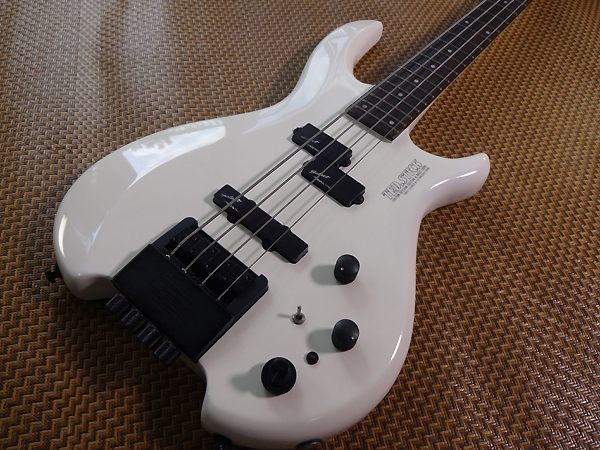 スルーネック TED. STICK LICENSED BY STEINBERGER EMG 2000 Active / Passiveスタインバーガー 新星堂 ROCK INN ヘッドレス HEADLESS BASS_画像1