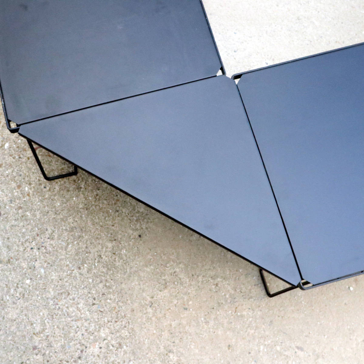 【国内発送・送料無料s】フィールドラック用 三角コーナー（コーナーエクステション）×2枚 ブラック クッキングテーブルの画像1