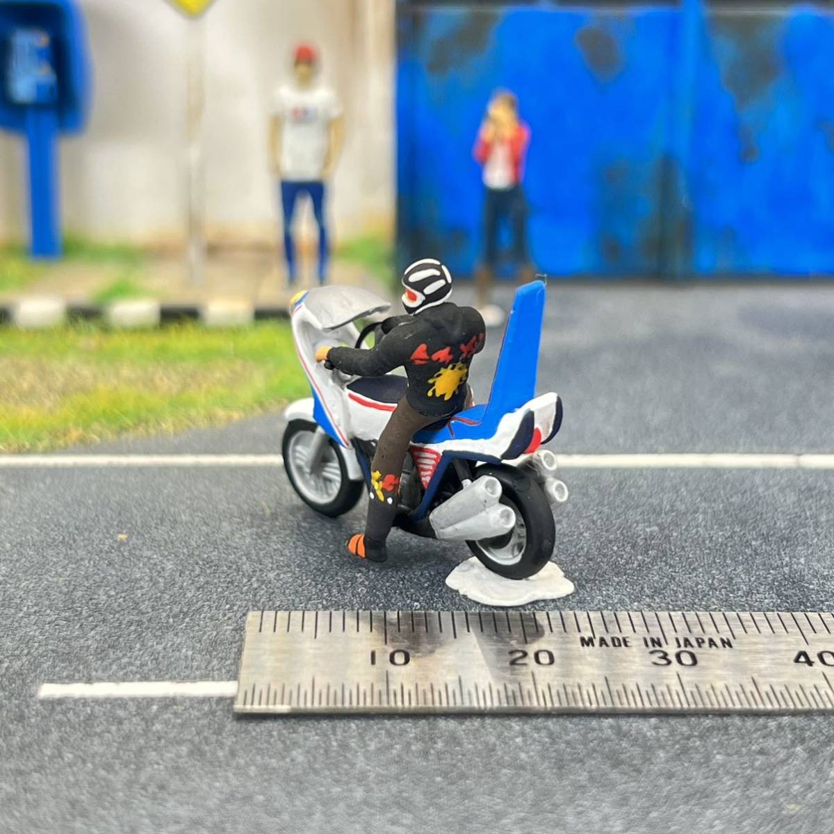Yahoo!オークション - 【KS-199】1/64 スケール 暴走族 バイク Yahoo!オークション - 【KS-199】1/64 スケール 暴走族 バイク