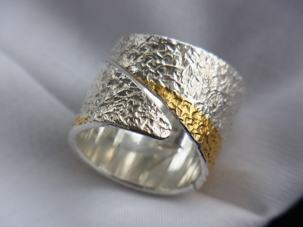 ☆銀泉 いづみけん SILVER 925 シルバー x GF 銀製 彫金 金属工芸 美しいリング 指輪/USED_画像3