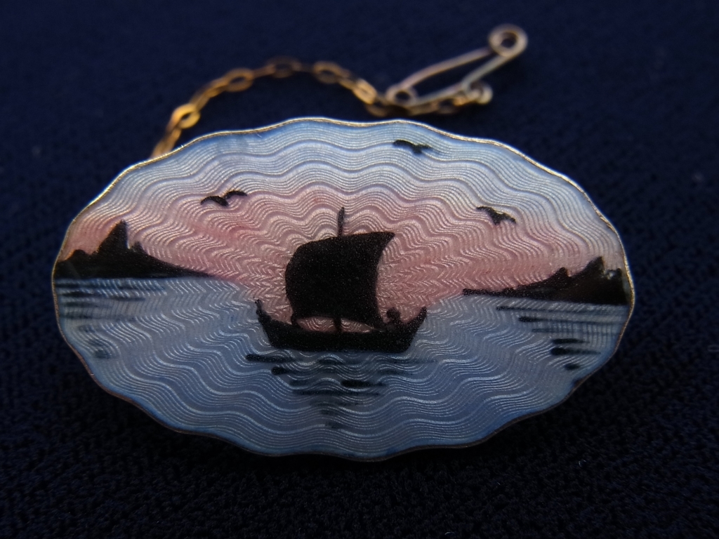 * Северная Европа Vintage SILVER 925 серебряный эмаль море . отходит .. лодка. декорации . прекрасный брошь, безопасность цепь есть 