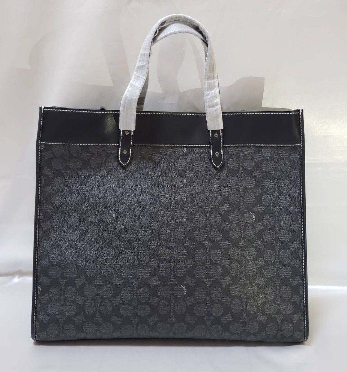 未使用 コーチ COACH フィールド トート 40 シグネチャー 未使用 コーチ COACH フィールド トート 40 シグネチャー
