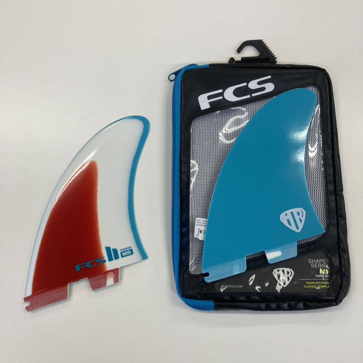 １着でも送料無料】 XL WHITE RED BLUE PG FIN TWIN FREERIDE MR