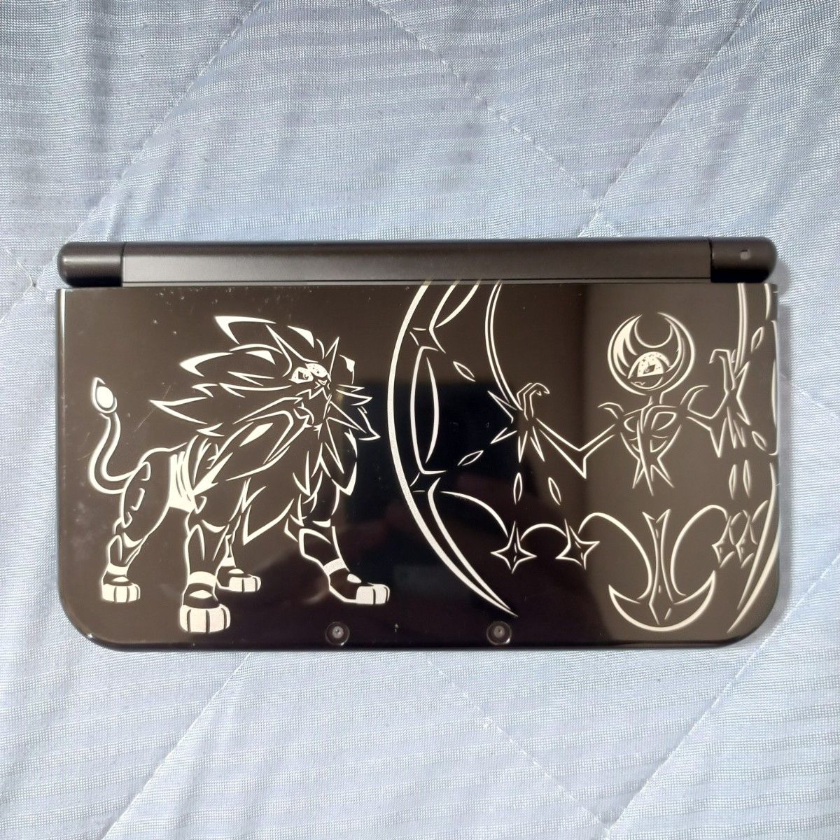 限定モデル】Newニンテンドー3DS LL ソルガレオ・ルナアーラ 限定モデル】Newニンテンドー3DS LL ソルガレオ・ルナアーラ