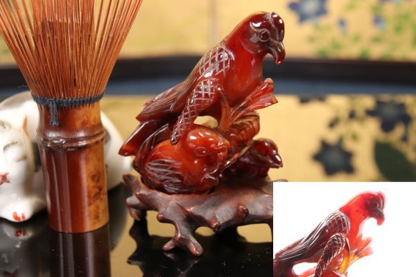 BX29 中国古玩　赤瑪瑙 刳り貫き 花鳥細密彫刻 置物 唐木台付 メノウ