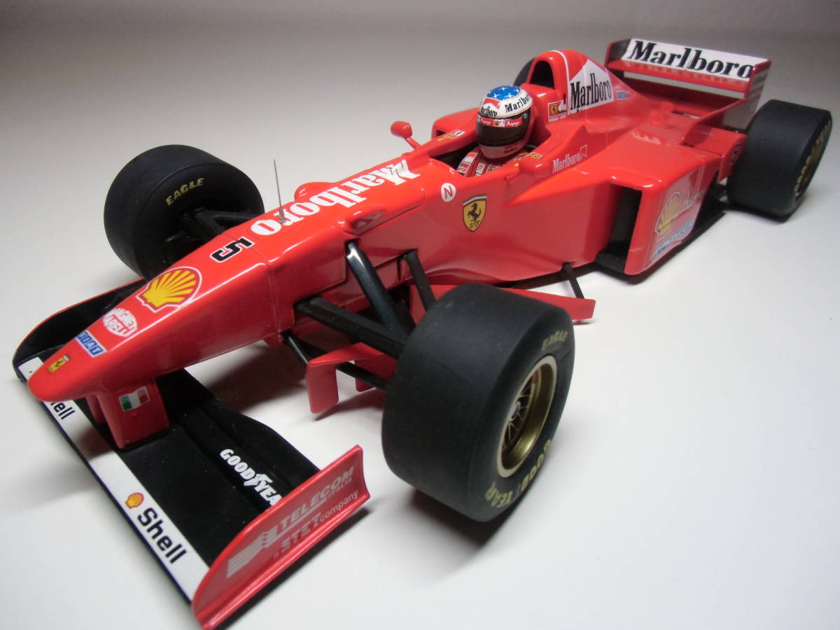 大特価 フェラーリ 1/18 ☆ミニチャンプス製 F310B M.シューマッハ