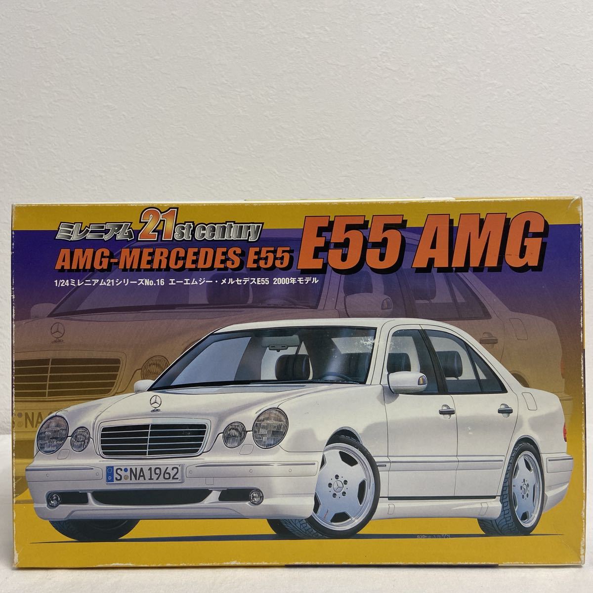 未組立 フジミ 1/24 Mercedes-Benz E55 AMG 2000年モデル メルセデスベンツ Eクラス W210 セダン プラモデル ミニカー モデルカー_画像1