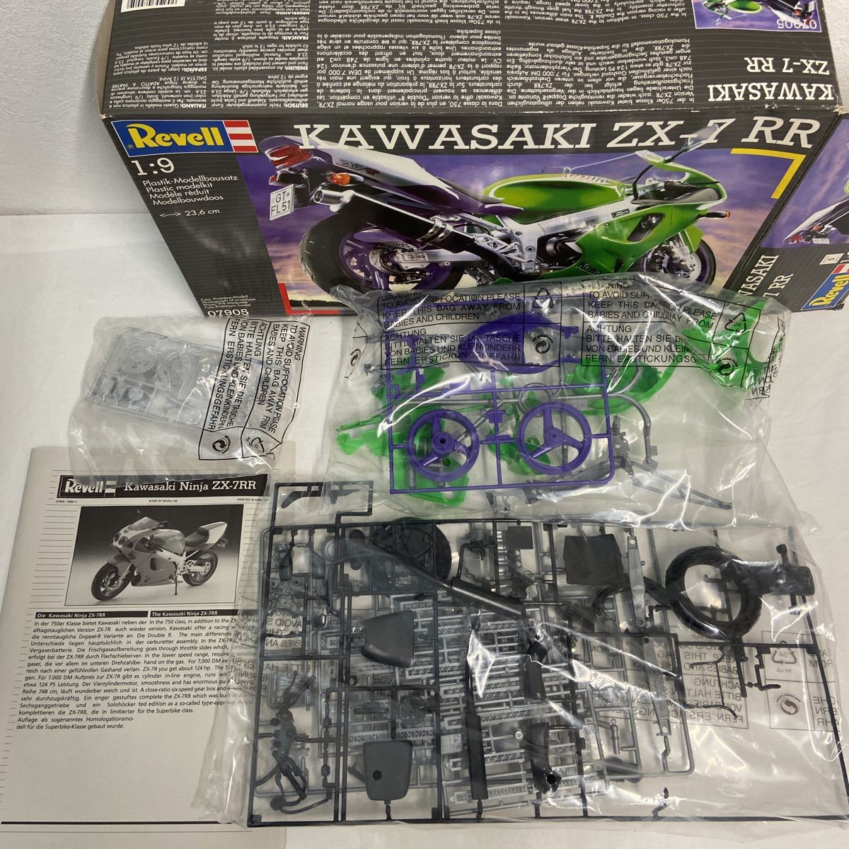 Yahoo!オークション - 未組立 Revell 1/9 Kawasaki ZX-7RR Ninja Yahoo!オークション - 未組立 Revell 1/9 Kawasaki ZX-7RR Ninja