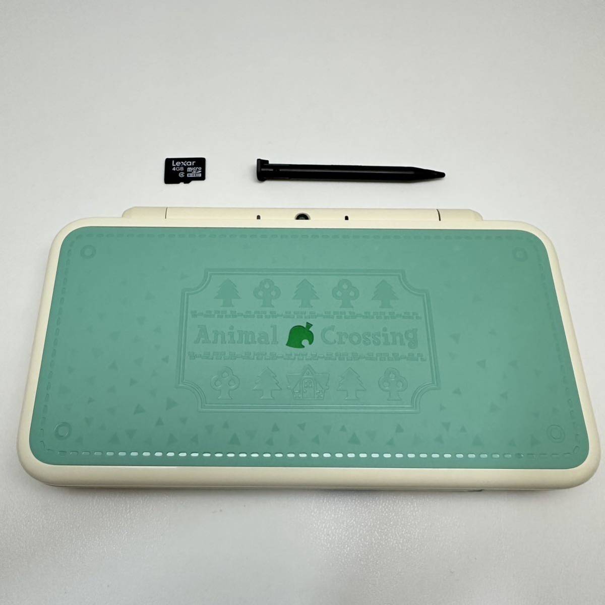 送料無料 希少 使用感の少ない美品】Newニンテンドー2DS LL 本体のみ