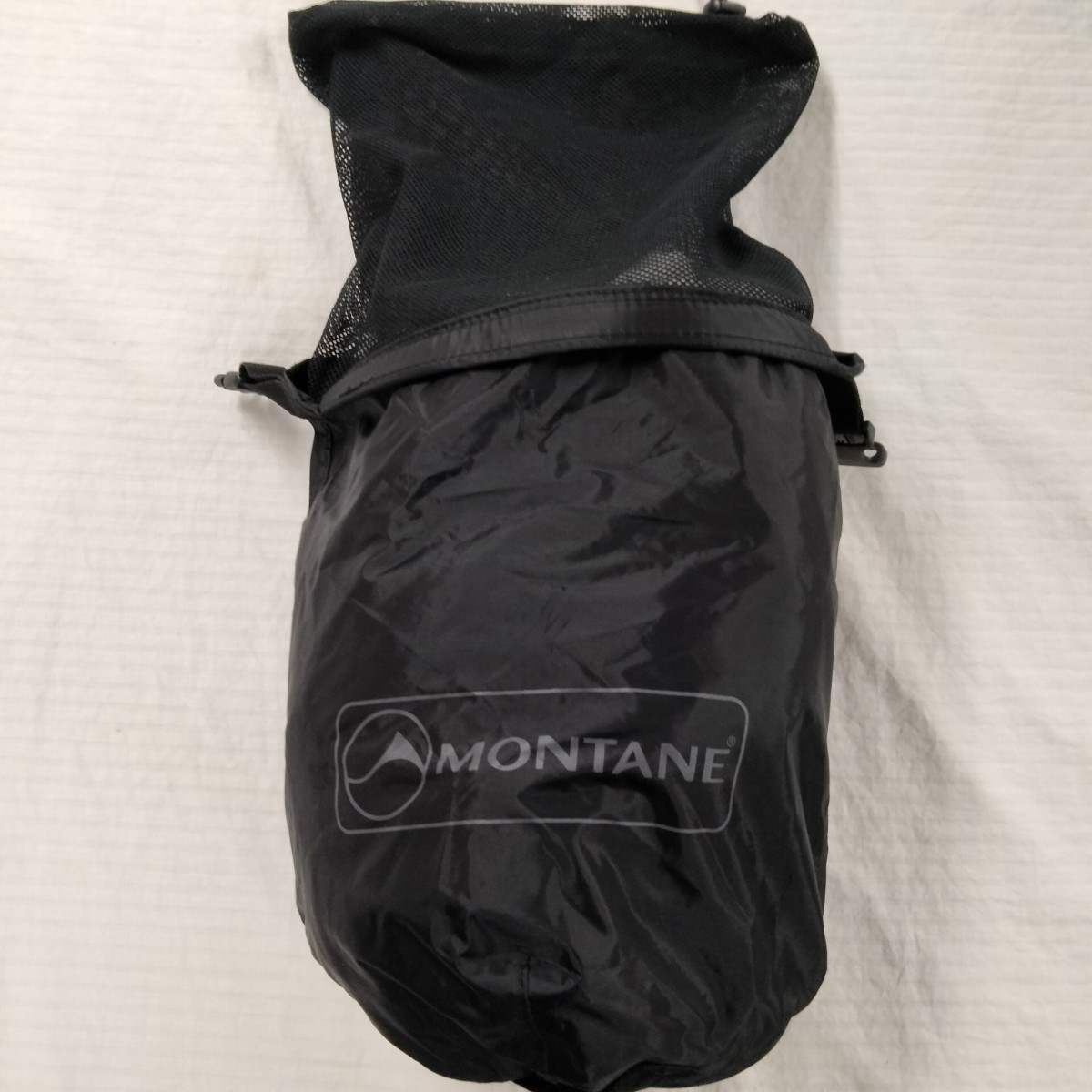 モンテイン　スタッフサック　ロールトップ　メッシュ　収納ナイロン　バッグ　MONTANE　stuffsack 防止　乾燥　アウトドア　旅行　バッグ_画像2