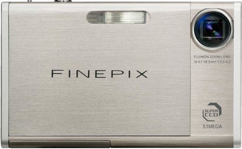 【中古】 FUJIFILM 富士フイルム FinePix Z2 シルバー 500万画素_画像1