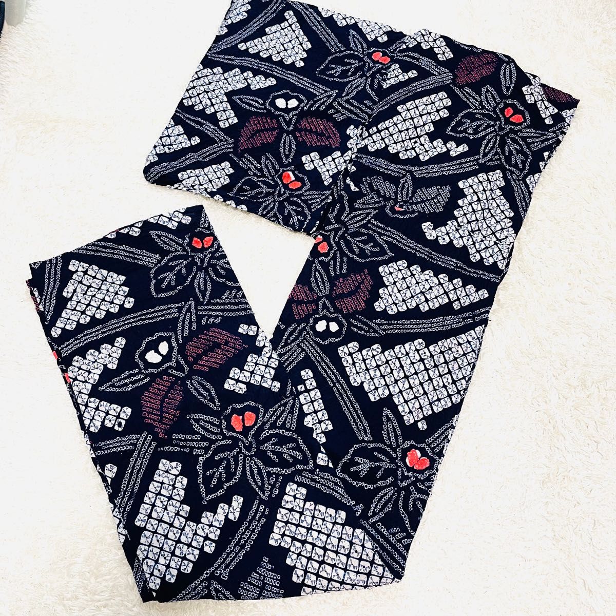 美品☆希少デザイン☆高級 有松鳴海総絞り 花柄 浴衣 総柄 流線 和柄 ネイビー 紺色 藍染 濃紺 20