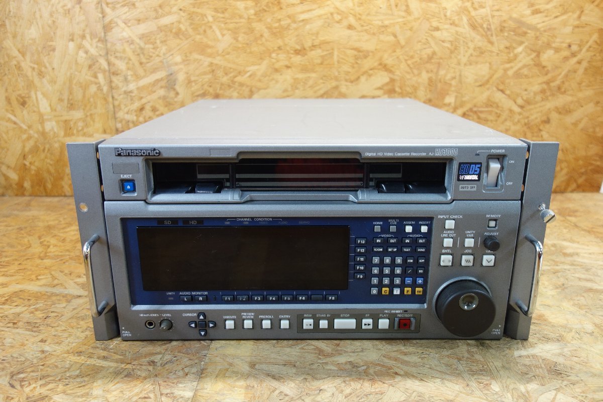 *[ electrification has confirmed ]Panasonic AJ-HD3000 HDD5 multi format Studio recorder Junk *(V318)