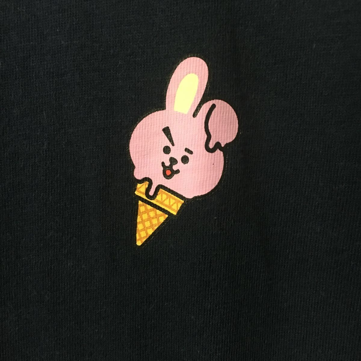 ユニクロ　UT BT21コラボ商品　半袖Tシャツ　Lサイズ　cooky 